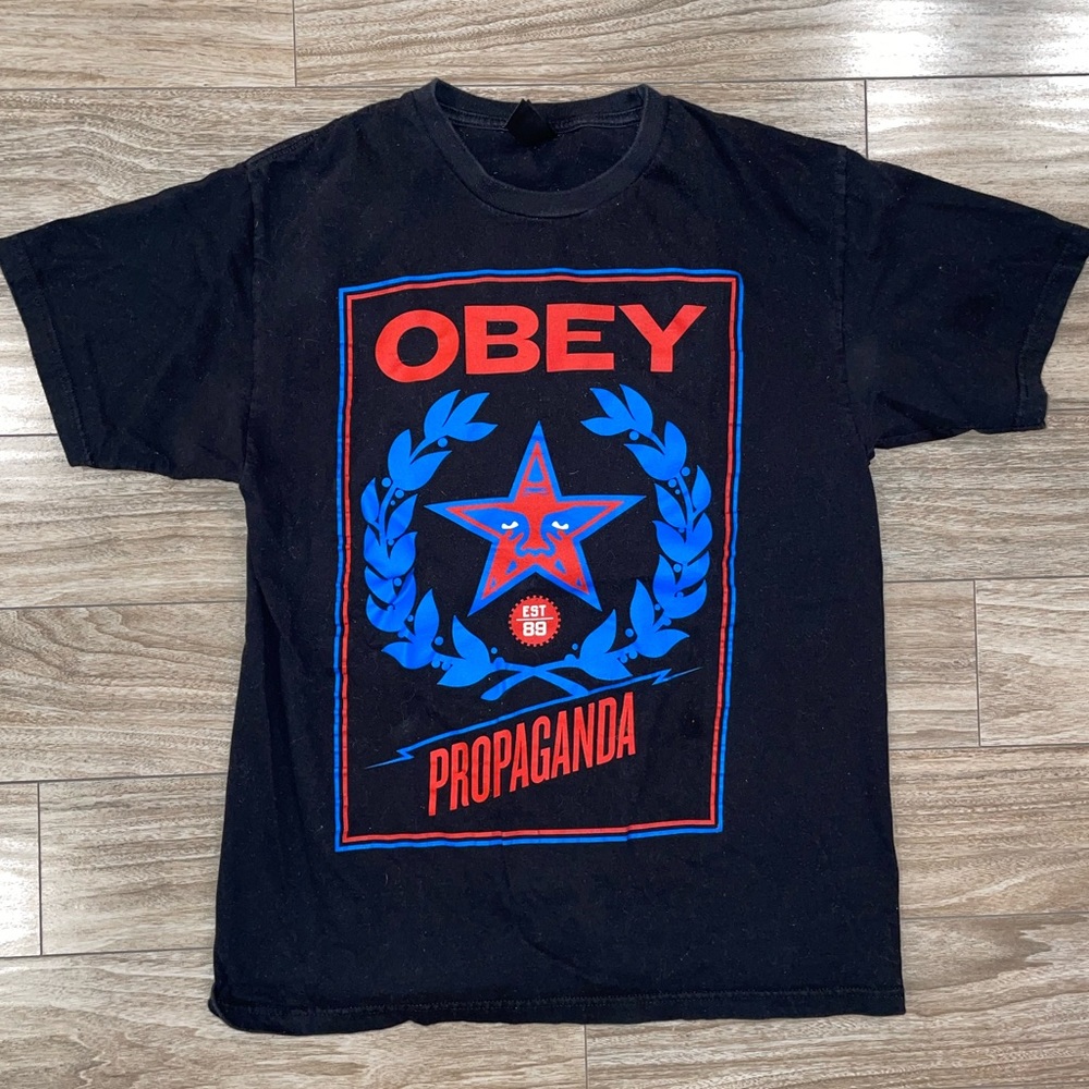 Obey t-shirt